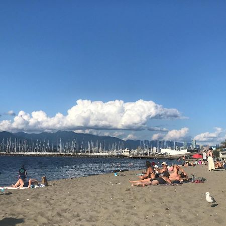 Heart Of Kitsilano Area,5 Mins Walk To Kits Beach,No Share With Other People Stay バンクーバー エクステリア 写真
